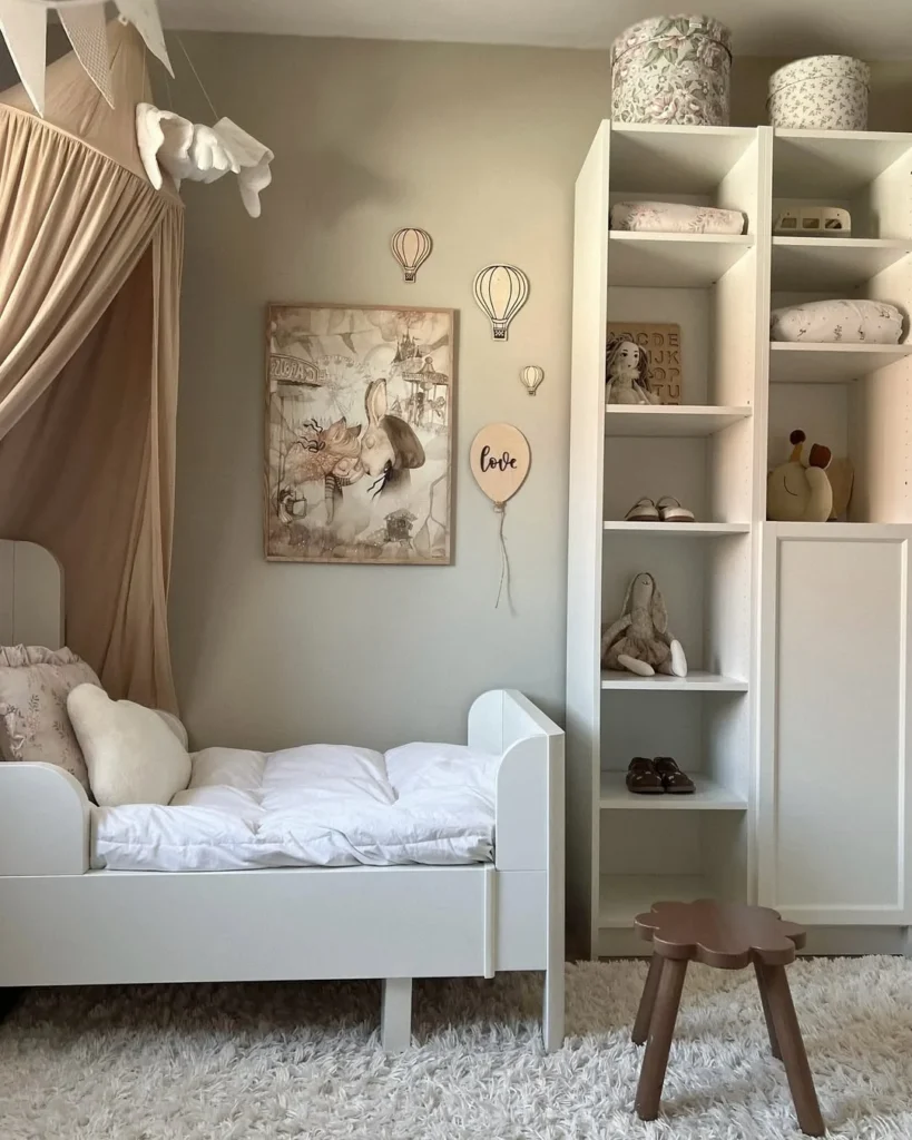 15.Soft Vintage-Inspired Nursery